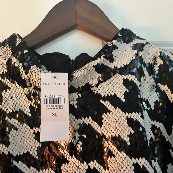 Ann Taylor sequin houndstooth top - XL - NWT - Picture 3 of 3